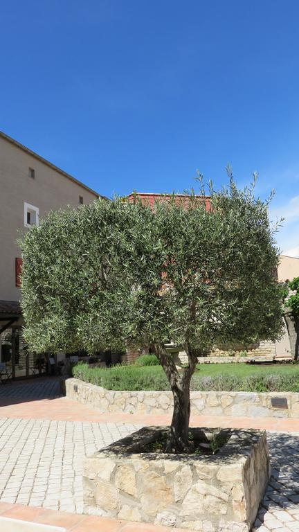 Des Salles Hotel