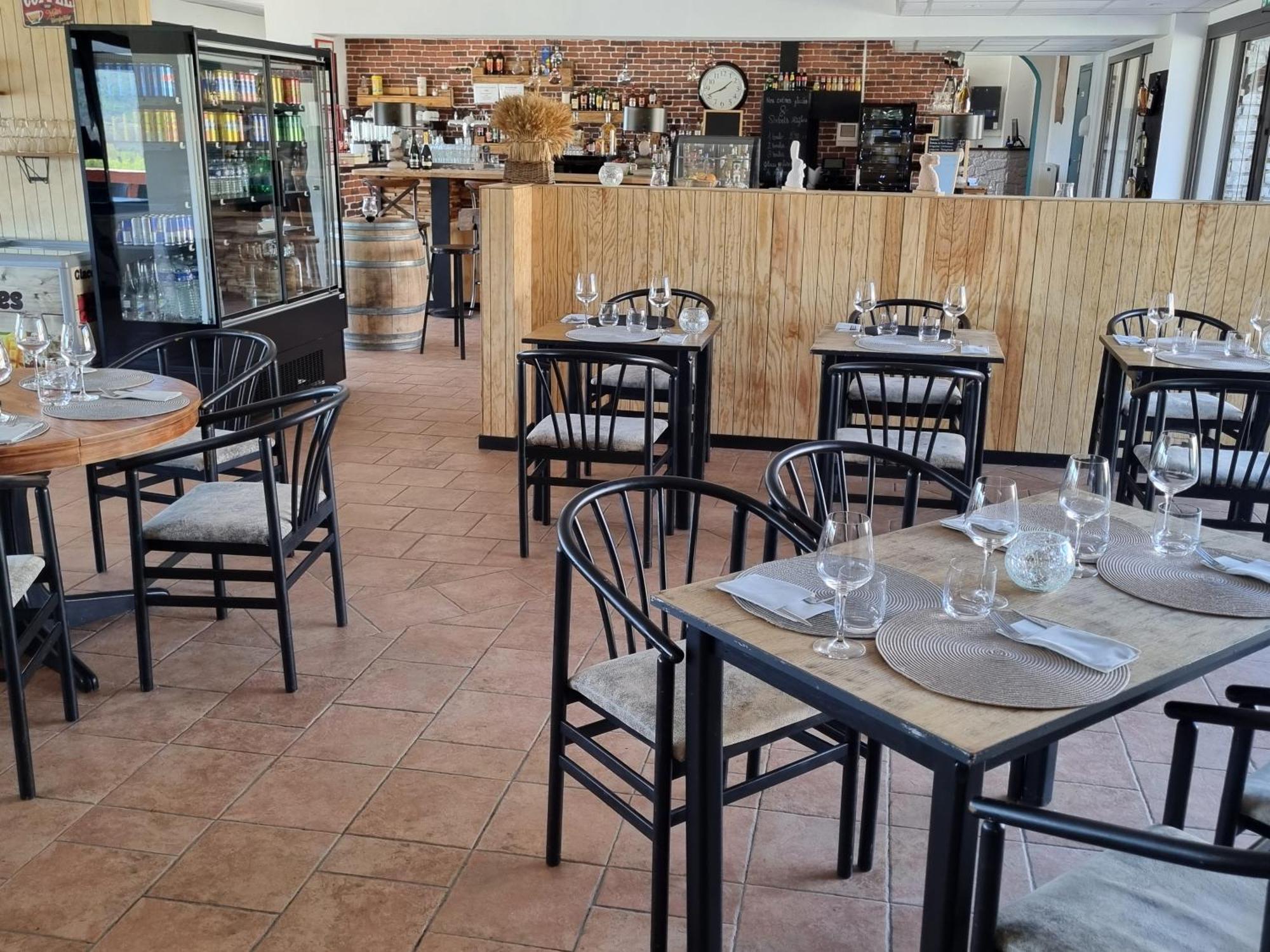 Des Salles Hotel 2*